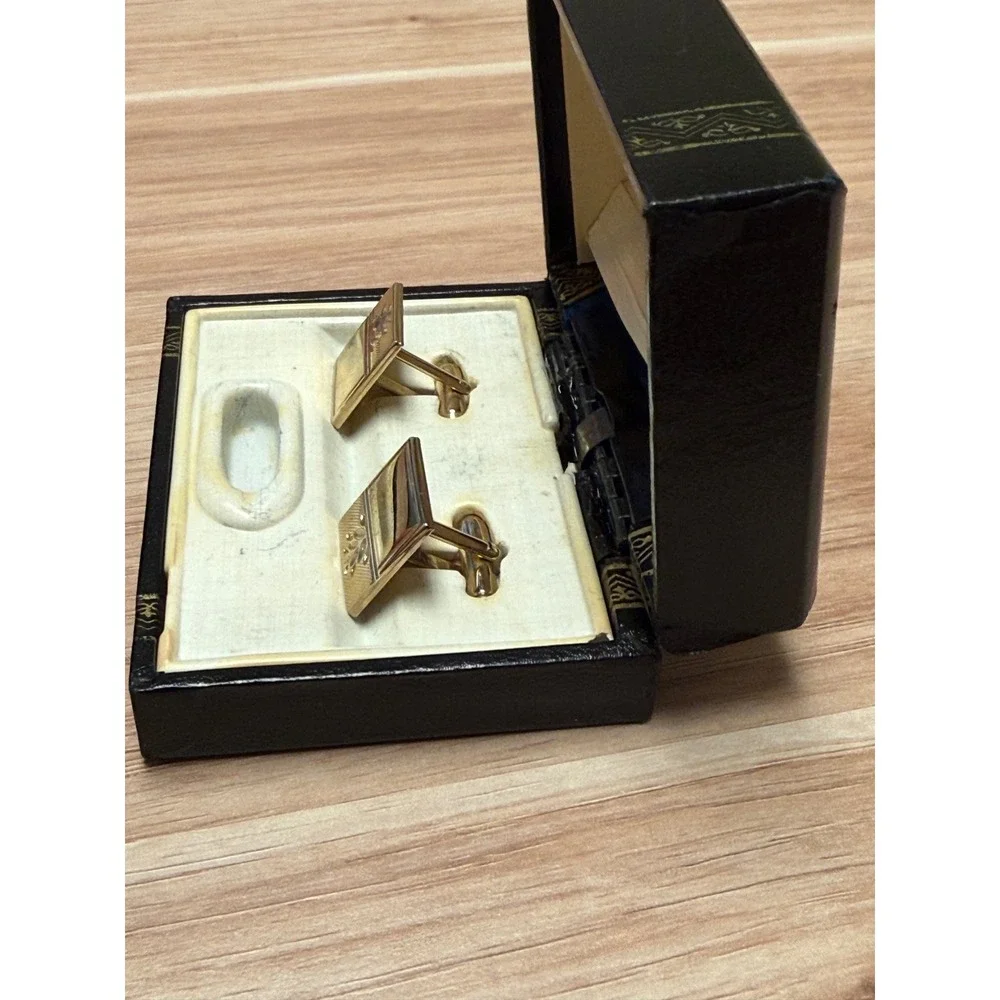 Vintage Towncraft Gold Tone Rectangular Floral Motif Cufflinks with Original Box